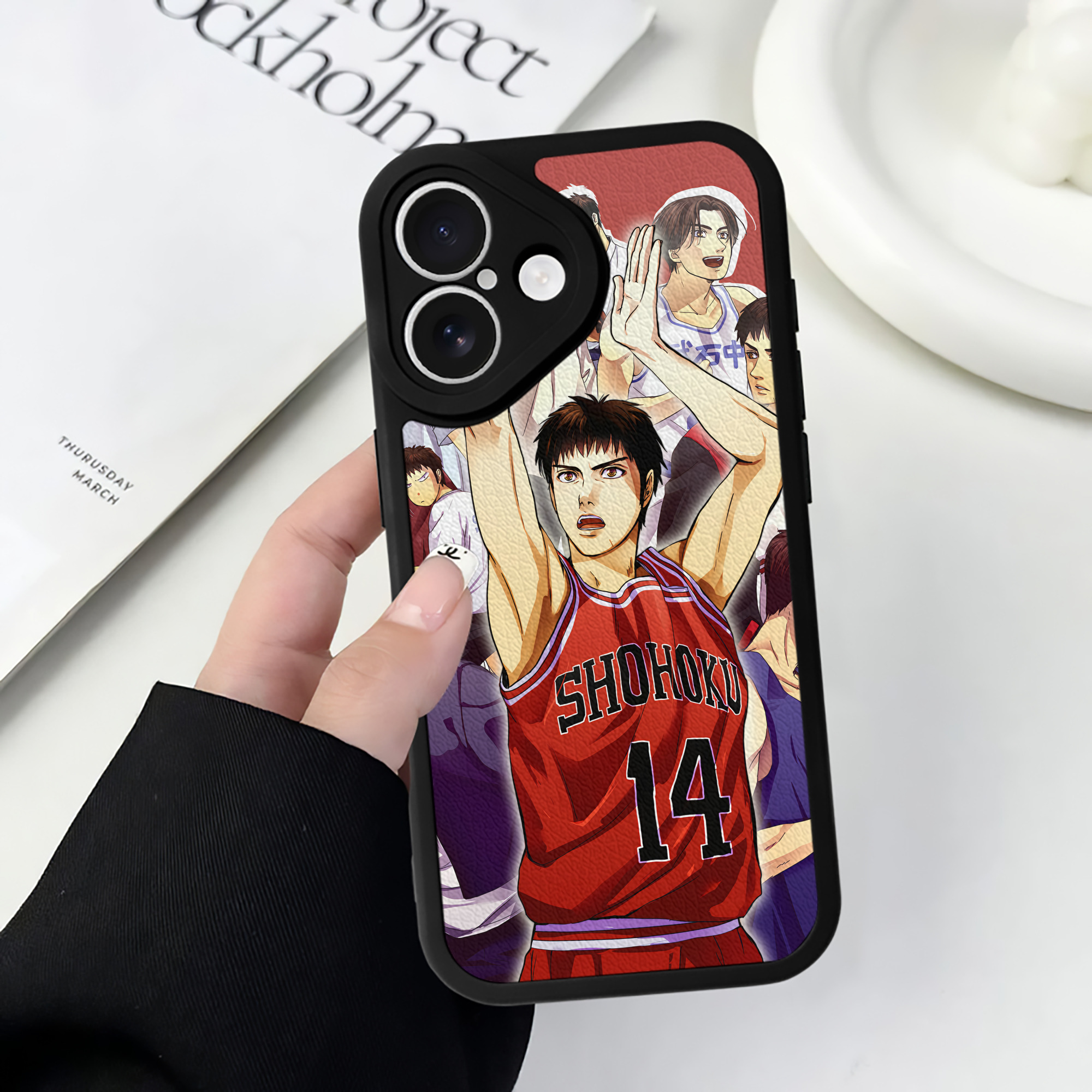 （画像用） SLAM DUNK／スラムダンク 【iPhone 16シリーズ対応】シリコンスマホケース（レザー調） 材質：シリコン